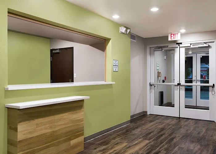 Отель Woodspring Chicago 4*